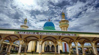 Sorowako 'daki El-İkhwan Büyük Camii