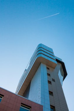 Havaalanı kontrol kulesi