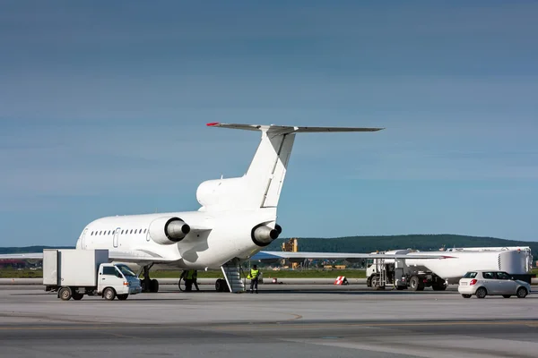 stock image Refueling passenger aircraft