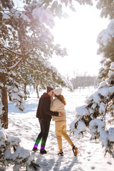 Happy Couple Love Walking Having Fun Snow Forest Young Man — Stock Photo, Image