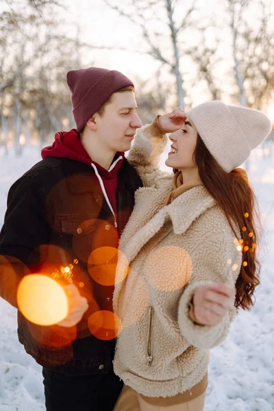 Young Couple Winter Holiday Snowy Forest Sunset Handsome Young Man — Stock Photo, Image