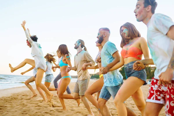 Teenagers Friends Have Fun Holi Festival Beach Party Celebrating Traditional — Stock Photo, Image