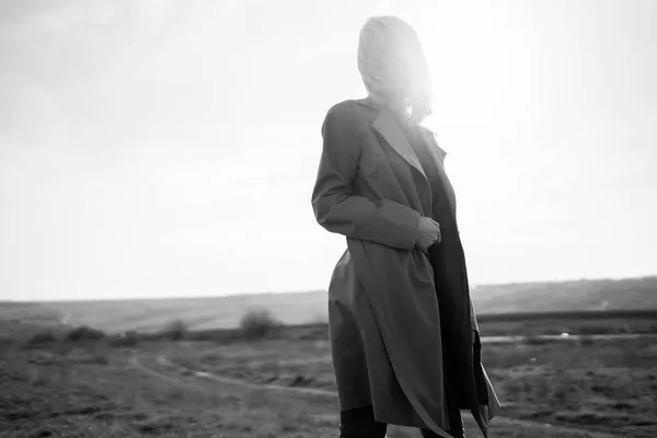 Black White Photo Beautiful Young Woman Enjoys Spring Sunny Day — Stock Photo, Image