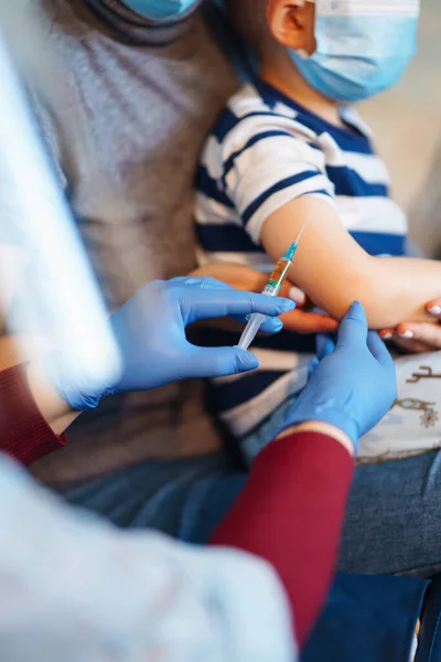 Concepto Vacunación Para Salud Inmunidad Covid Médico Niños Vacunando Niño —  Fotos de Stock