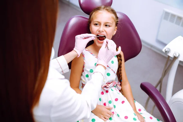 Little Girl Dentist Appointment Inspection Oral Cavity Teeth Child Early — Zdjęcie stockowe