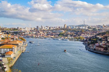 Douro Nehri ile Vila Nova de Gaia manzarası, 13 Kasım 2019