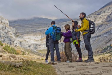 Hill walkers dağlarda