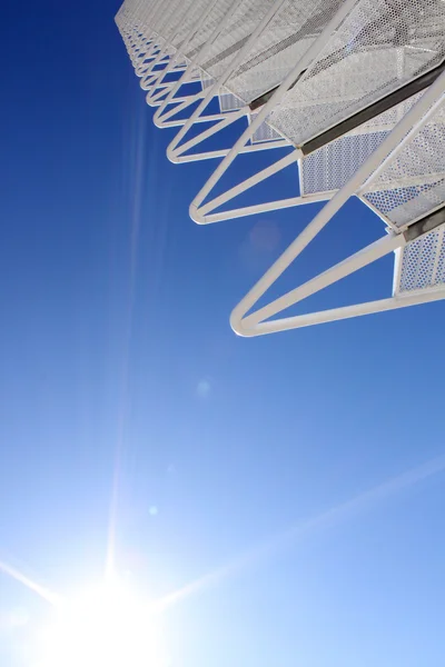 Aşağı Torre del agua güneş ile-dan