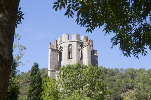 Saint Marie abbey i Lagrasse under sommaren i Frankrike — Stockfoto