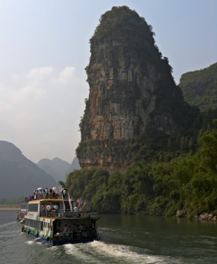 karstik dağ ve nehir manzaraları ünlü vurgulamak nerede Li River cruise.