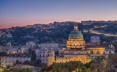 On Buon Consiglio kilise Napoli, taklit eden St Sunset. 