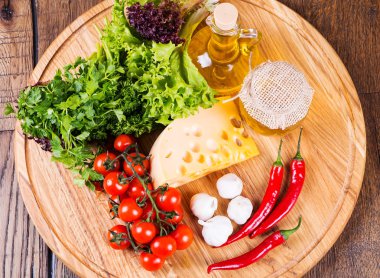 taze sebze ile peynir