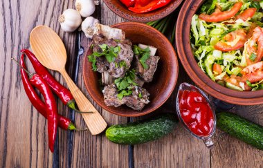 kavrulmuş et ve sebze