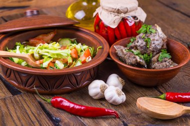 kavrulmuş et ve sebze