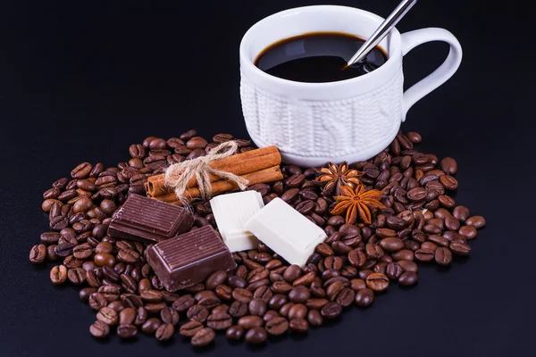 Stilleben med choklad och kaffe — Stockfoto