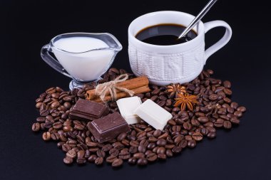 çikolata ile siyah batskground siyah kahve