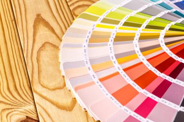 Yazdırma ve boyama için renk paleti rehberine yakın plan. Kavram - tasarım için renk seçimi