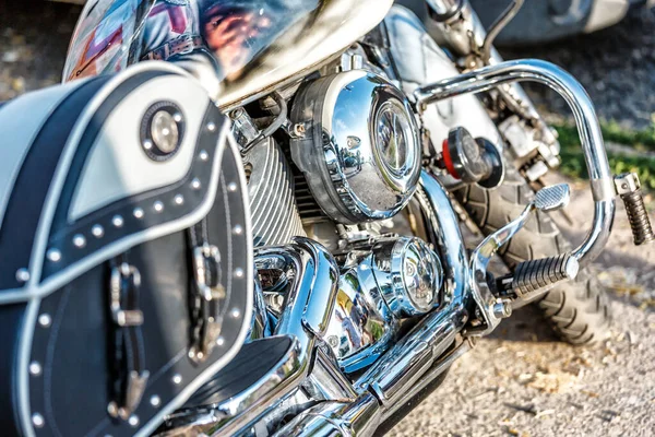 Motorcycle Engine Closeup Chrome Engine Parts Shiny Smooth Details — Stock Photo, Image