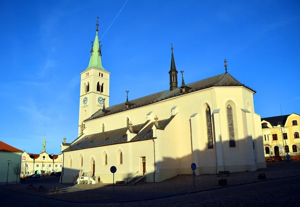 Morgens sonnige Kirche — Stockfoto