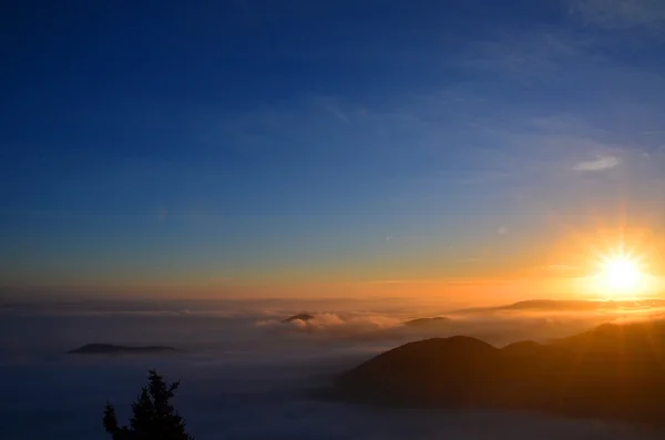 Mountaintop sun Stock Photos, Royalty Free Mountaintop sun Images ...