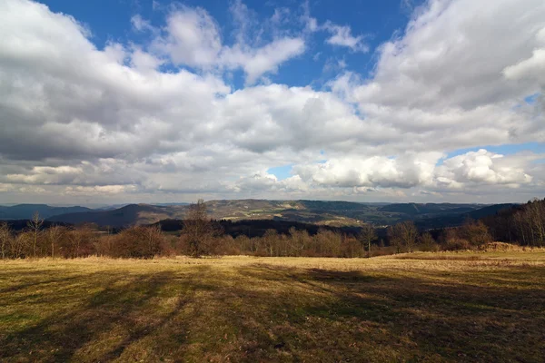 Montanhas de primavera na Boêmia — Fotografia de Stock