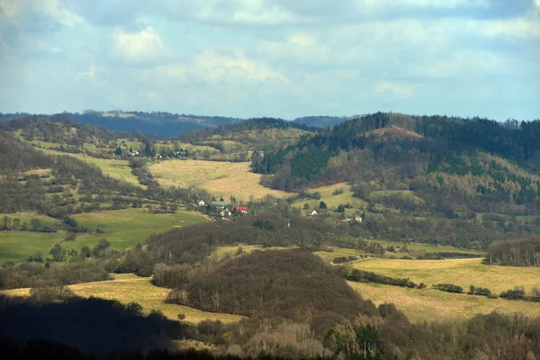 Wiosna góry w Czechach — Zdjęcie stockowe