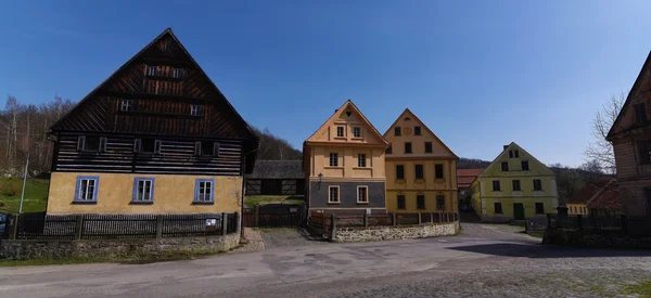 Village Zubrnice dans le nord de la Bohême — Photo