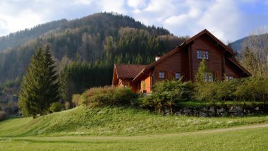 Bahar zamanı Alpleri'nde