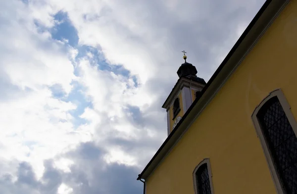 Igreja na aldeia — Fotografia de Stock