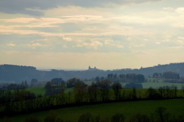 Lente in de bergen — Stockfoto