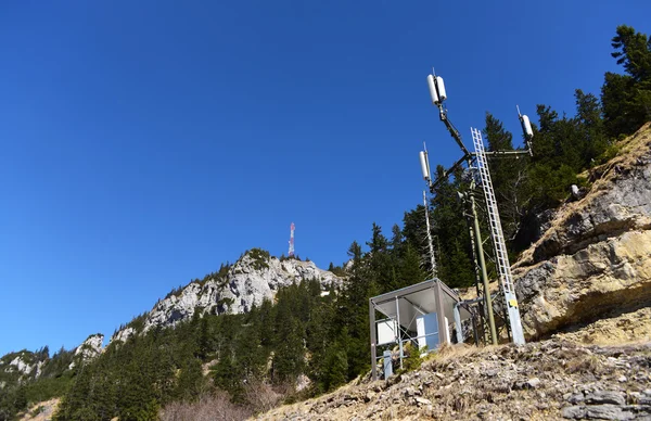 Vista alpina desde un largo camino —  Fotos de Stock