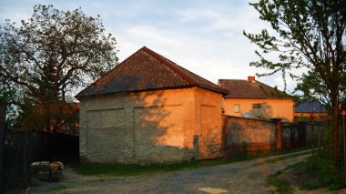 Günbatımı köyü Mseno