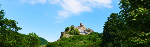 Castillo Strekov en el valle del río Labe — Foto de Stock