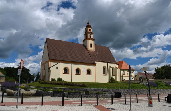 Kwadrat w wiosce Sevetin w południowych Czechach — Zdjęcie stockowe