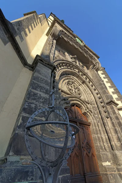 Door of church of Assumption of Mary — Stock Photo, Image