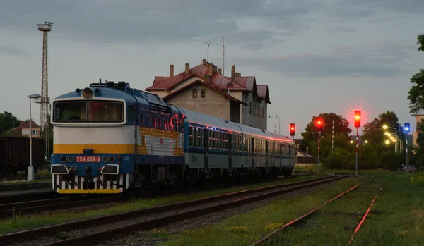 Akşam ve günbatımı istasyonu Okrisky