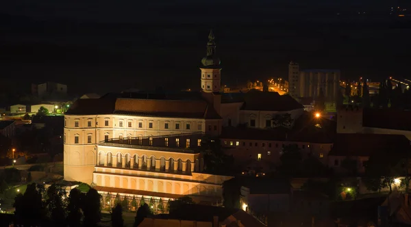 Zámek Mikulov v noci — Stock fotografie