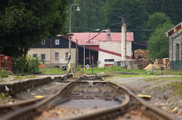 Järnvägsspåren i station Korenov — Stockfoto