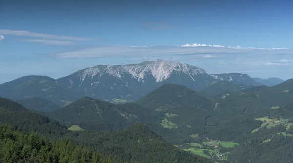 Os Alpes na área perto de Wiener Neustadt — Fotografia de Stock