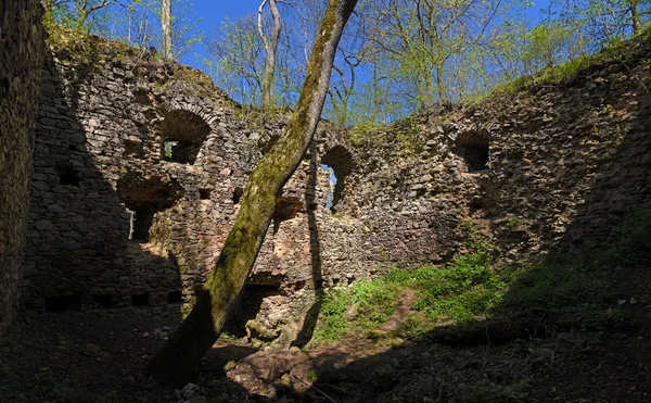 Edificios y ruinas en la zona de Kdyne — Foto de Stock