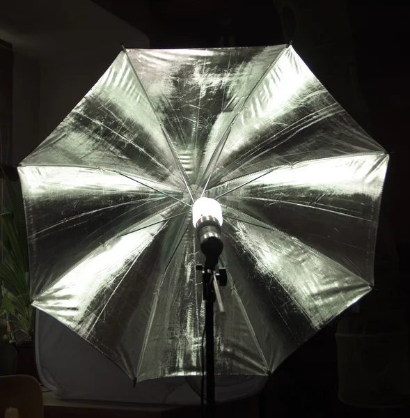 Umbrella for phot studio with light — Stock Photo, Image