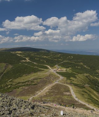 Krkonose dağlarda yaz güneşli gün