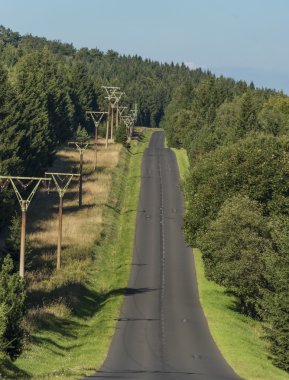 Uzun yol Neuhausen hory dağlarda