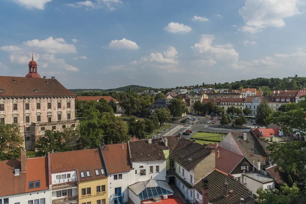 Roudnice nad Labem ville en journée d'été — Photo