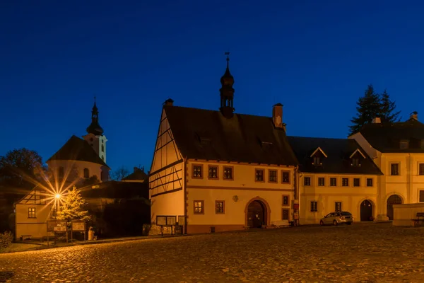 Ciudad Cerámica Color Oscuro Noche Otoño Con Iglesia Colina —  Fotos de Stock