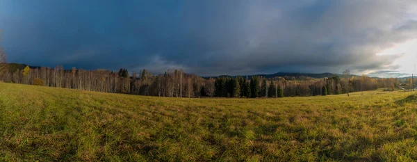 Východ Slunce Blízkosti Lesa Cesta Centra Národního Parku Šumava Barevnou — Stock fotografie