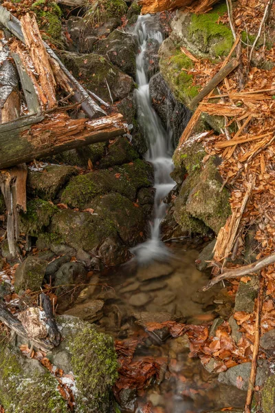 Cascada Bajo Cernava Región Este Moravia Otoño Invierno Frío Color — Foto de Stock