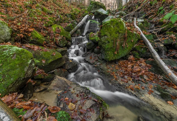 Kaskáda Potok Bystrická Bystric Pod Hostynem Východní Moravě Chladném Podzimním — Stock fotografie