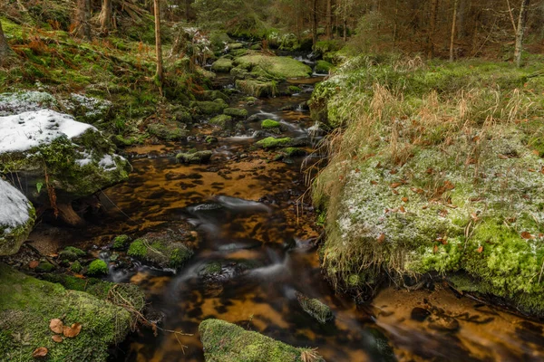 Konsky Riacho Parque Nacional Sumava Com Cascata Cachoeira Inverno Dia — Fotografia de Stock