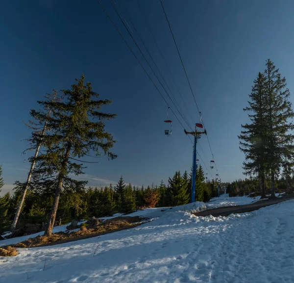 Chairlift Hofmanky Colina Pancir Manhã Fria Logo Inverno — Fotografia de Stock